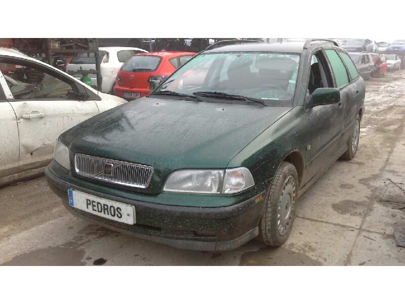 volvo v40 familiar del año 1998