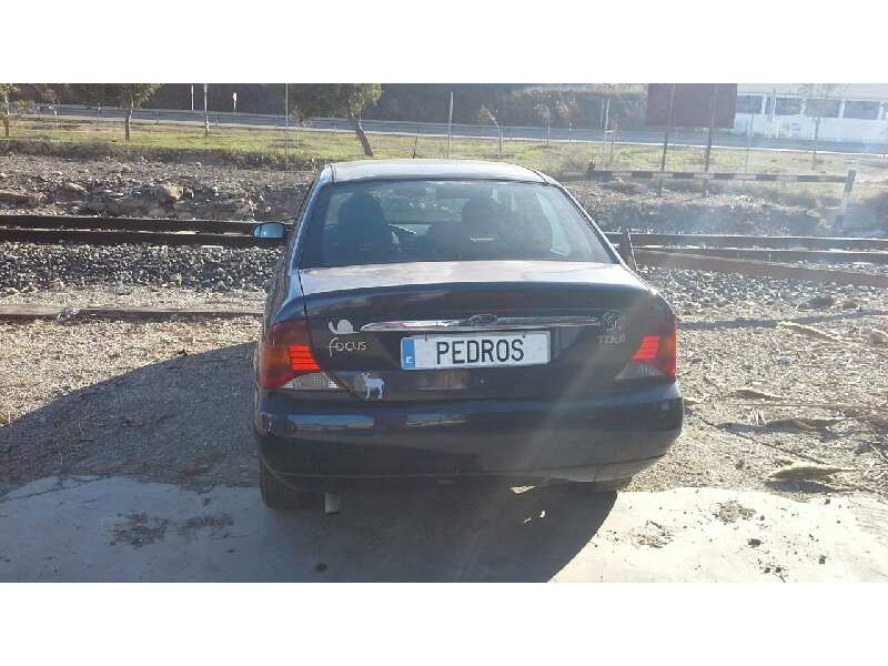 ford focus berlina (cak) del año 2000