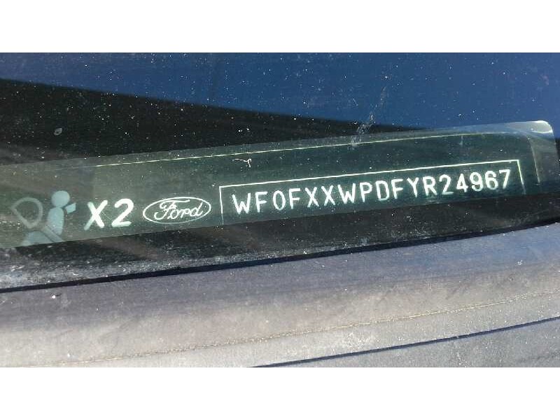 ford focus berlina (cak) del año 2000