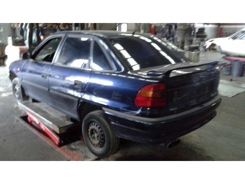 opel astra f berlina del año 1997