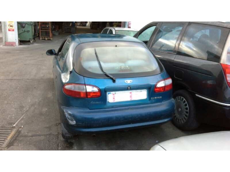 daewoo lanos del año 2000