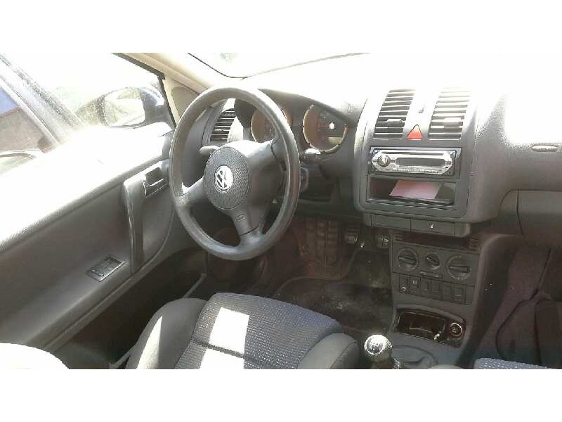 volkswagen polo berlina (6n2) del año 2000