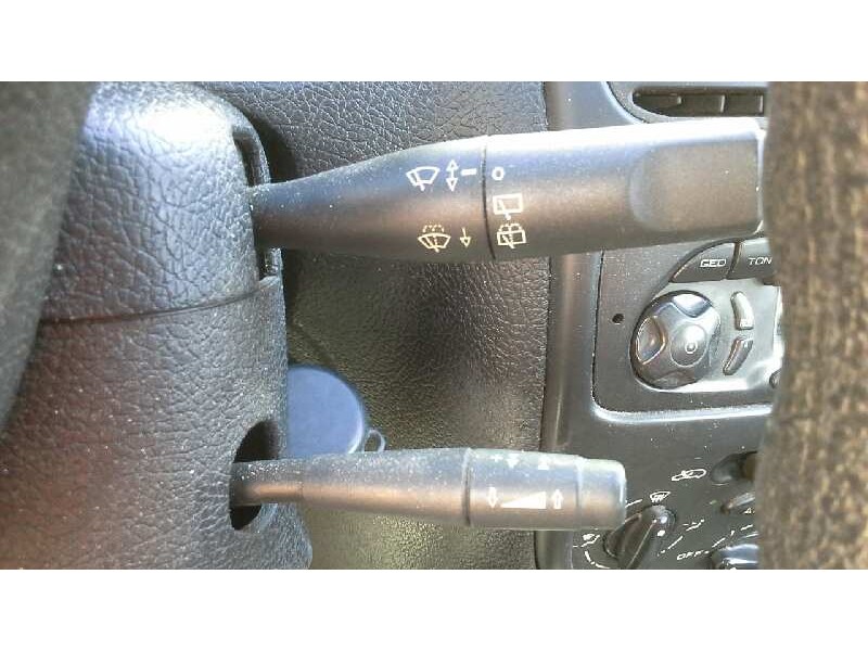 peugeot 206 berlina del año 1999