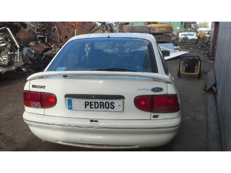 ford escort berlina/turnier del año 1994