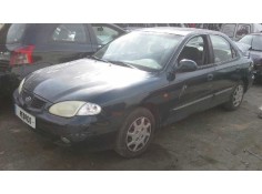 hyundai lantra berlina (rd) del año 2000