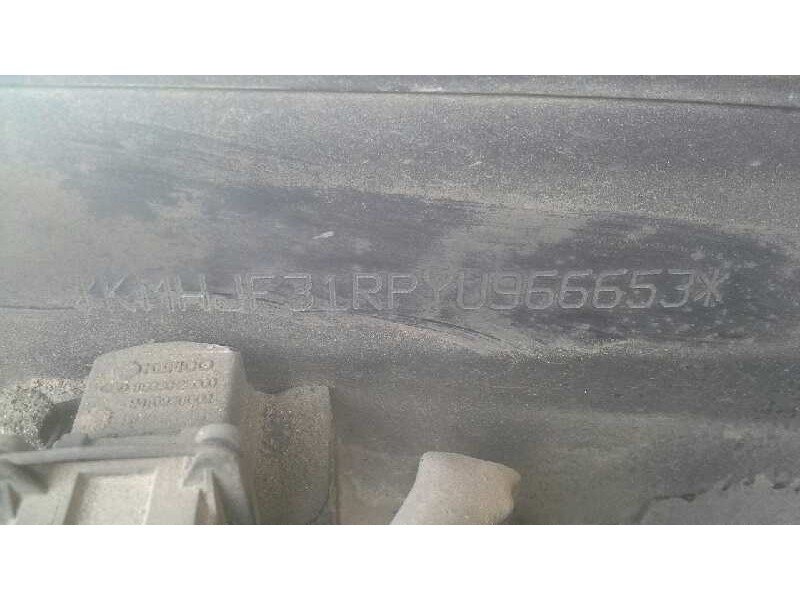 hyundai lantra berlina (rd) del año 2000