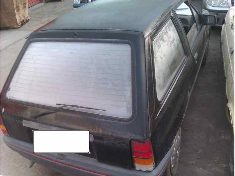 opel corsa a del año 1985