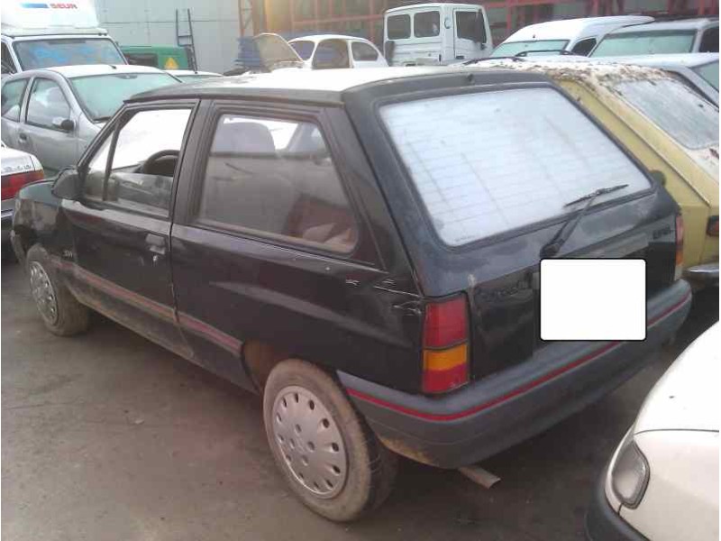 opel corsa a del año 1985