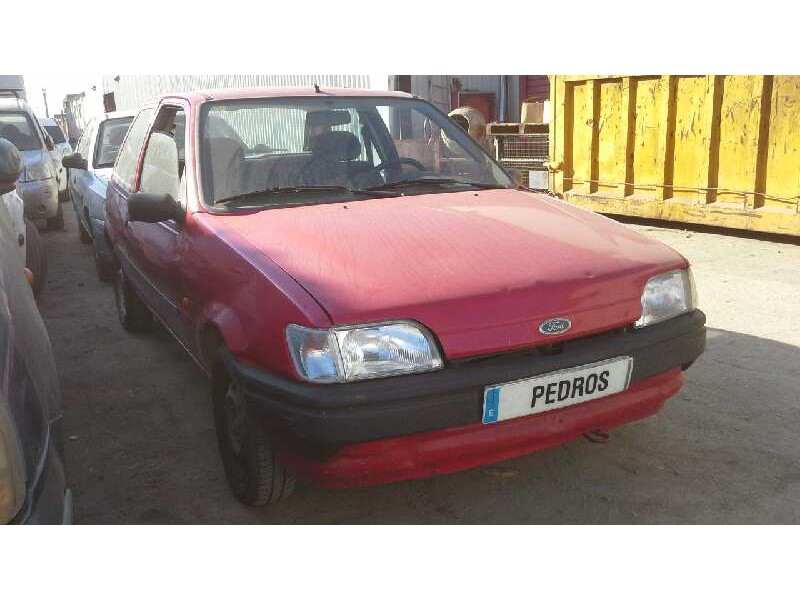 ford fiesta berlina del año 1996