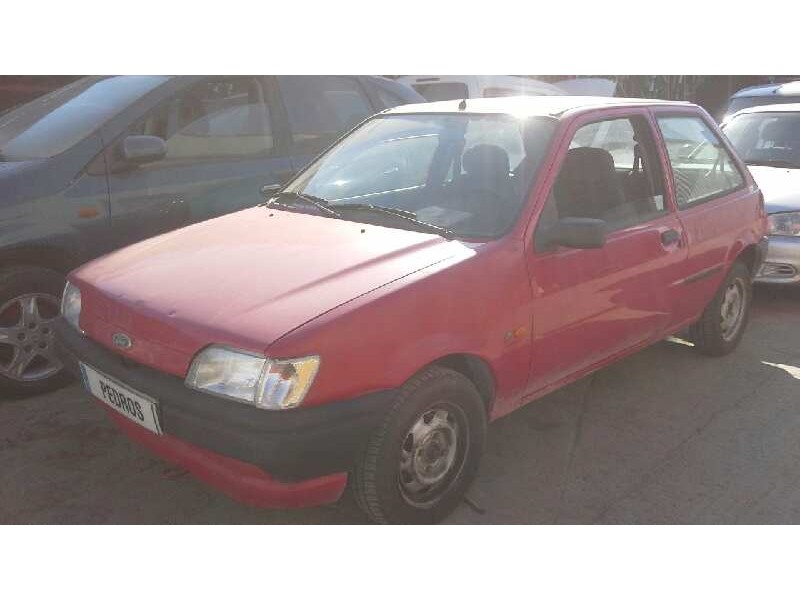 ford fiesta berlina del año 1996