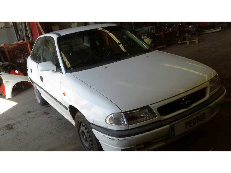 opel astra f berlina del año 1997