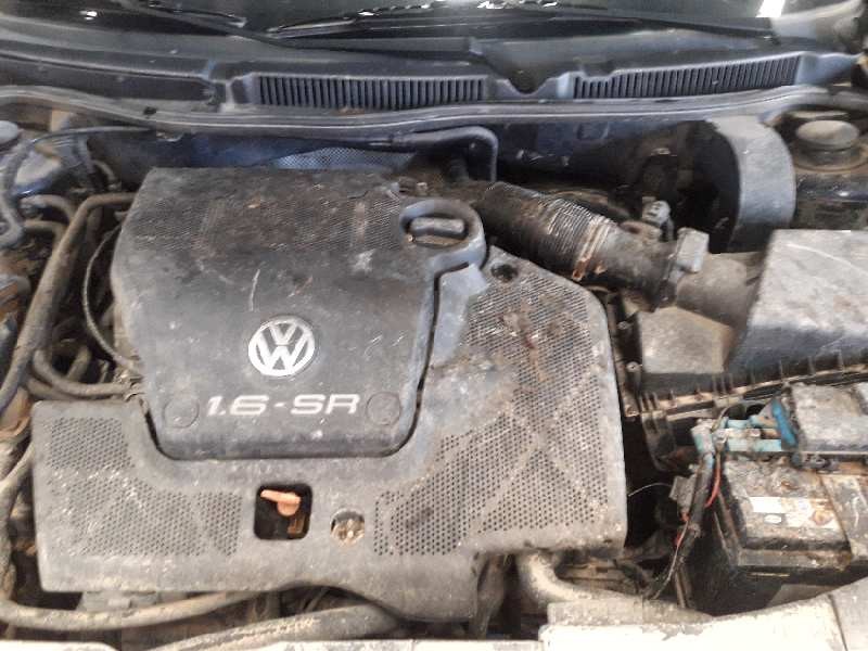 volkswagen golf iv berlina (1j1) del año 2000