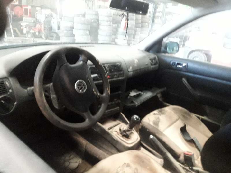 volkswagen golf iv berlina (1j1) del año 2000