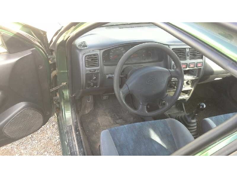 nissan almera (n15) del año 2000