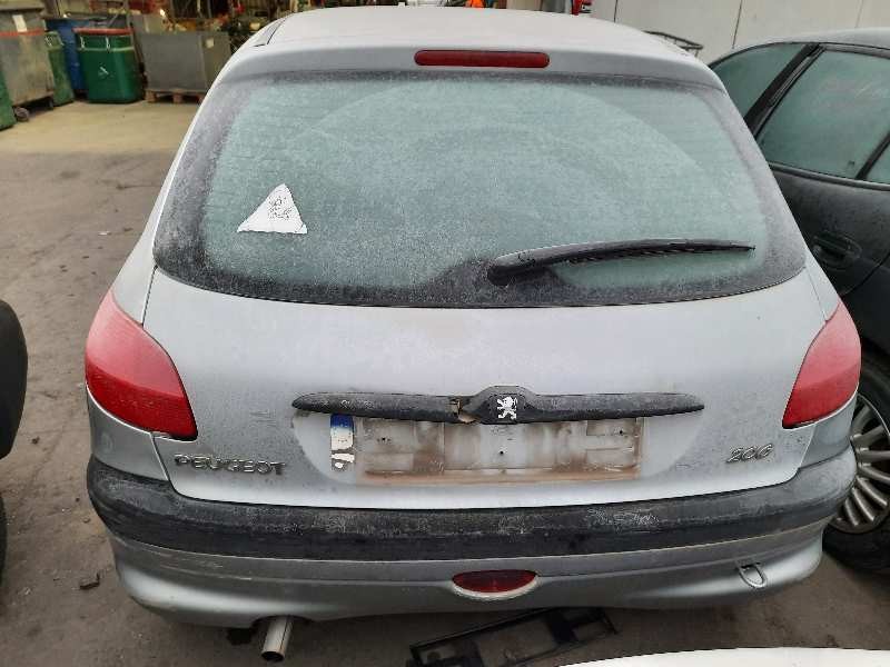 peugeot 206 berlina del año 1999