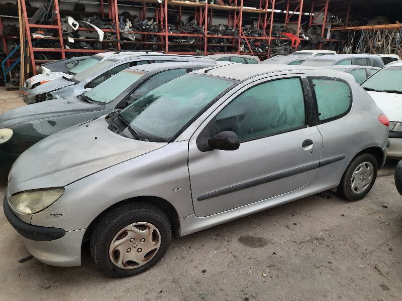 peugeot 206 berlina del año 1999