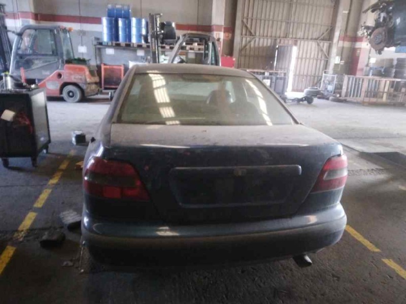 volvo s40 berlina del año 1997