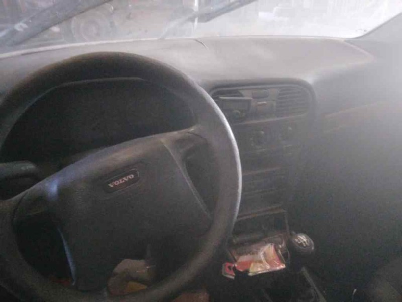 volvo s40 berlina del año 1997