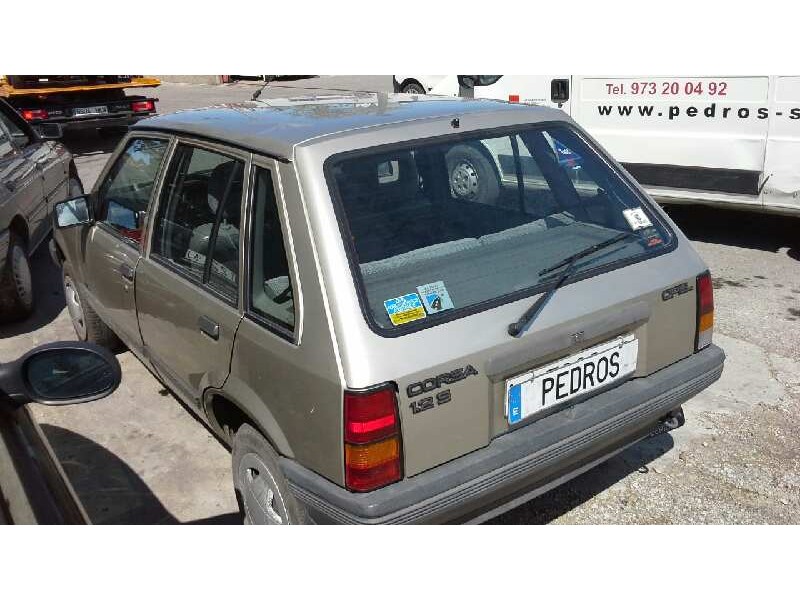 opel corsa a del año 1988