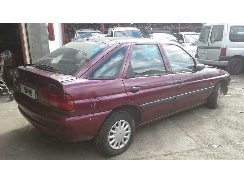 ford escort berlina/turnier del año 1996