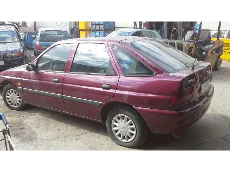 ford escort berlina/turnier del año 1996