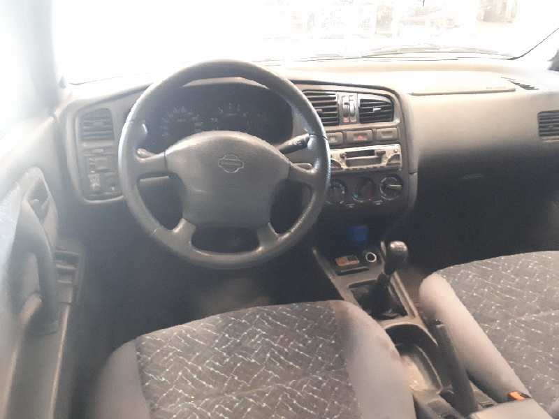 nissan primera berlina (p11) del año 1997