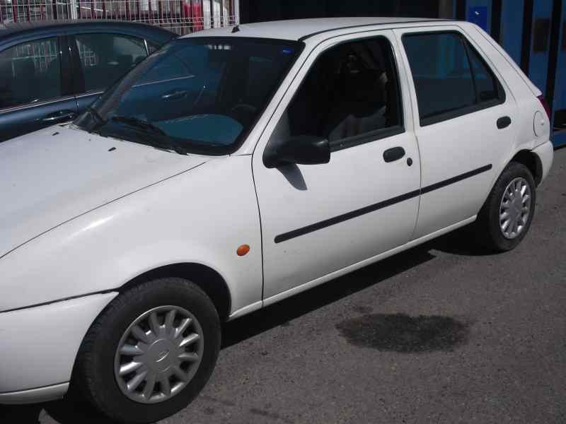 ford fiesta berlina del año 1997