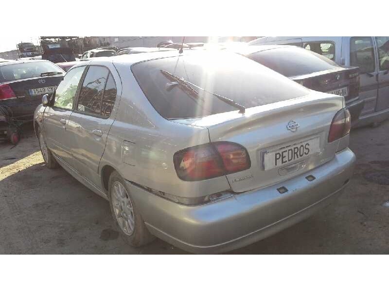 nissan primera berlina (p11) del año 2000