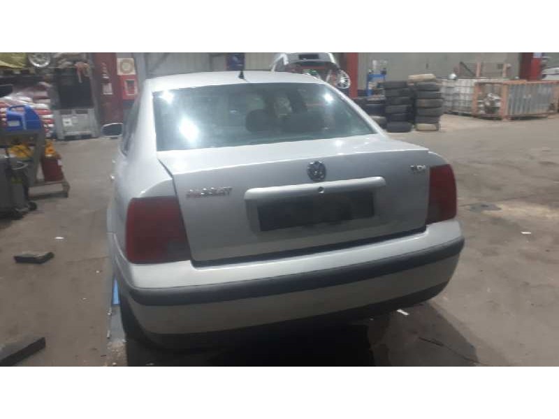 volkswagen passat berlina (3b2) del año 1999