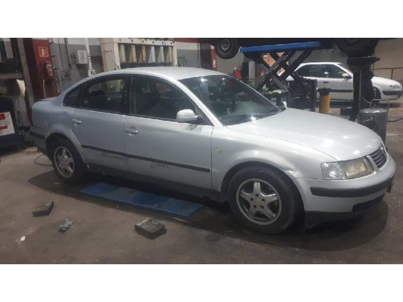 volkswagen passat berlina (3b2) del año 1999