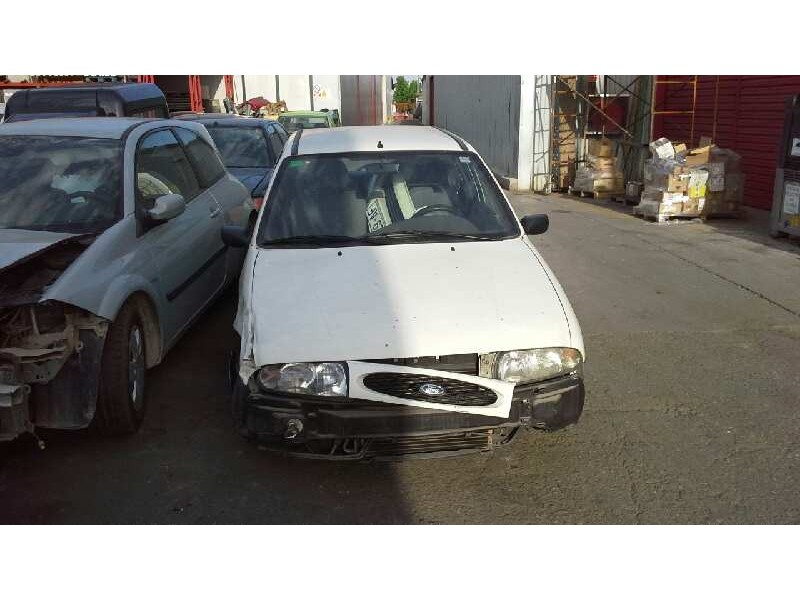 ford fiesta berlina (dx) del año 1999
