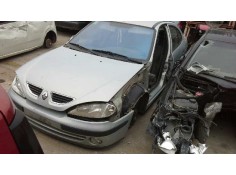 renault megane i classic (la0) del año 2000