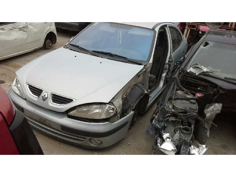 renault megane i classic (la0) del año 2000