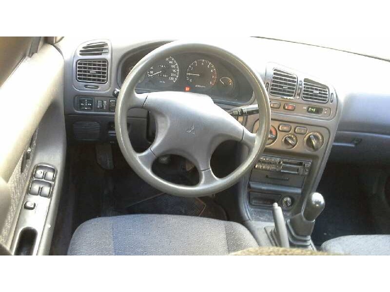 mitsubishi galant berlina (e50) del año 1994