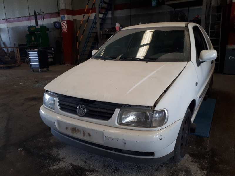 volkswagen polo berlina (6n1) del año 1997