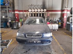 volvo s40 berlina del año 1999