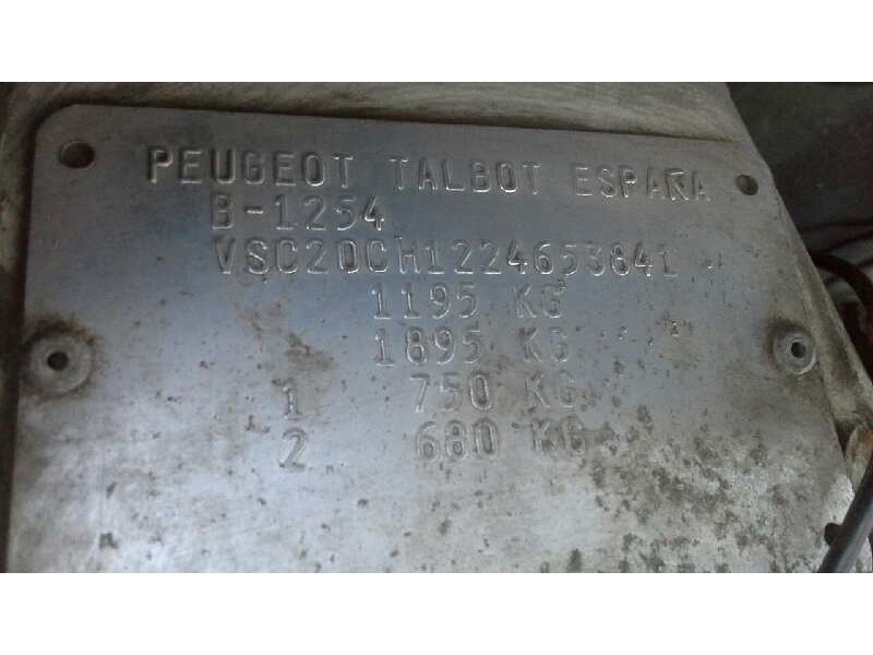 peugeot 205 berlina del año 1991