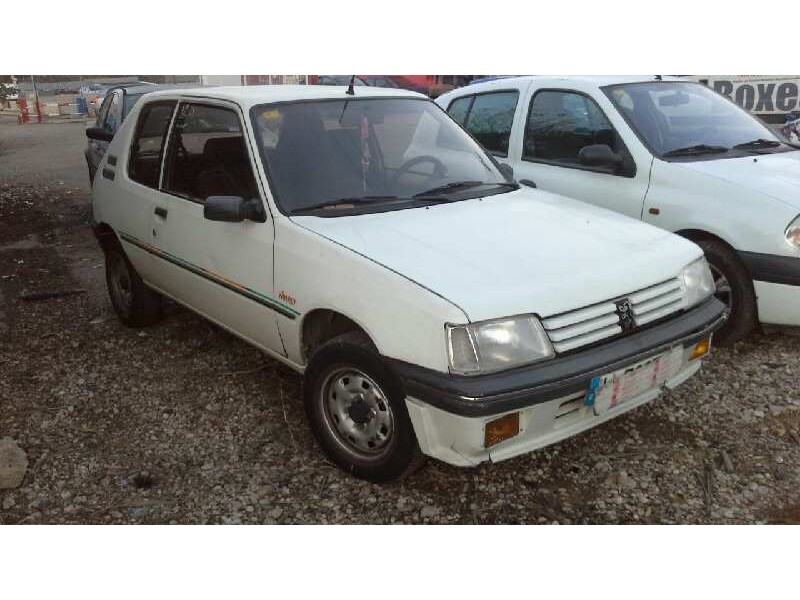 peugeot 205 berlina del año 1991