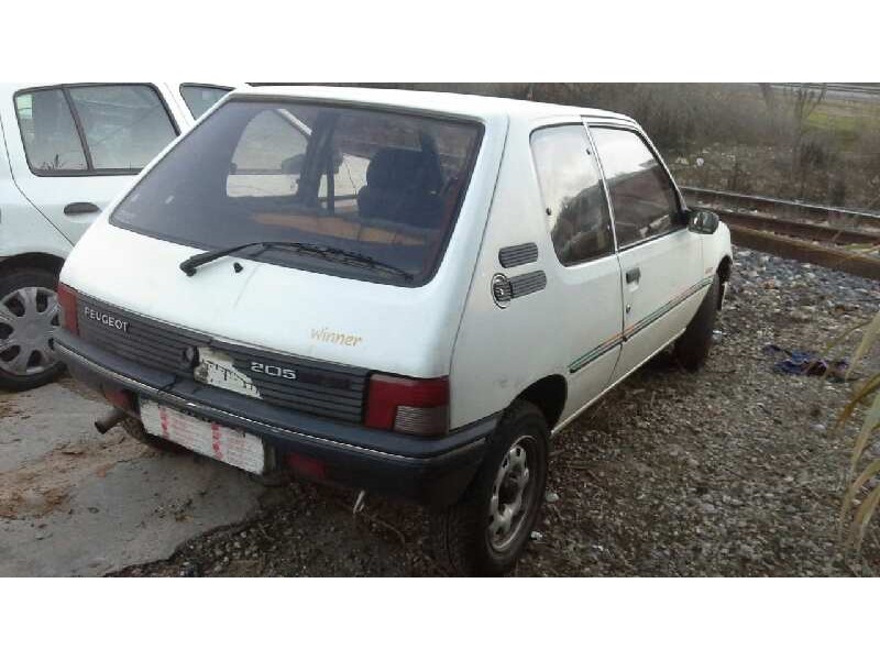 peugeot 205 berlina del año 1991