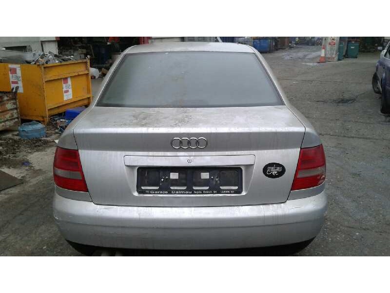 audi a4 berlina (b5) del año 2000
