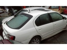 nissan primera berlina (p11) del año 2000 2