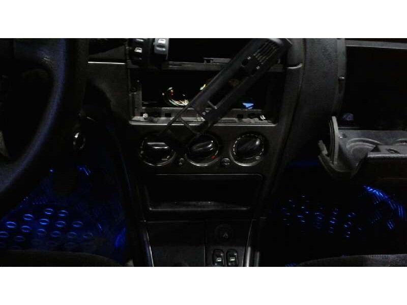 citroën xsara berlina del año 2000