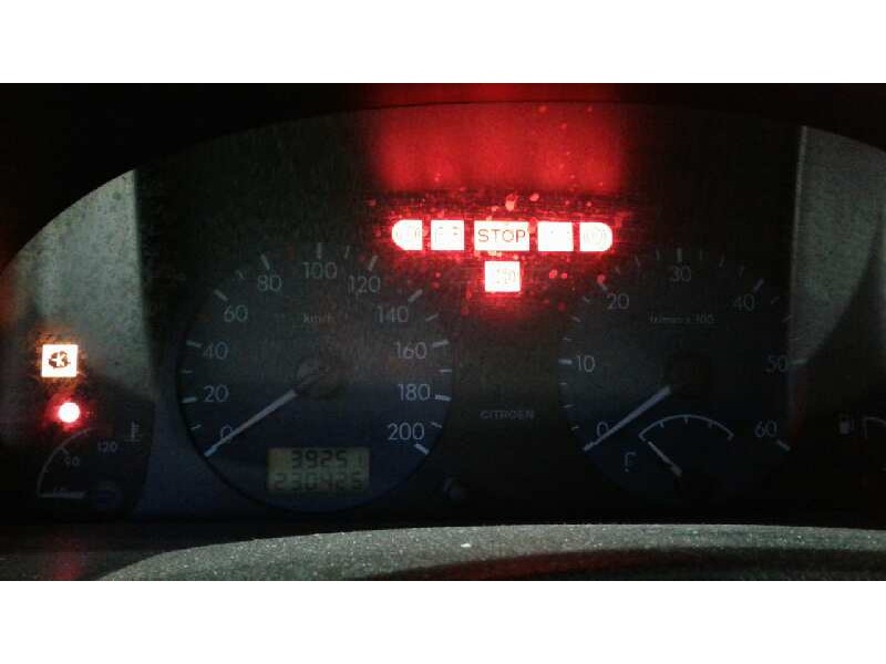 citroën xsara berlina del año 2000