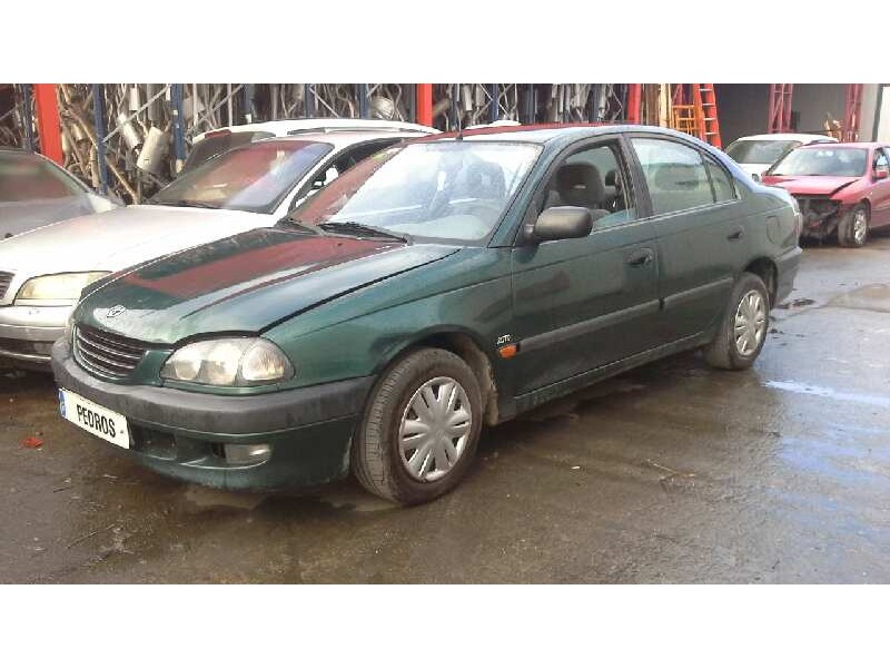 toyota avensis berlina (t 22) del año 1998