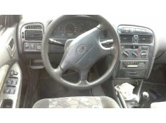 toyota avensis berlina (t 22) del año 1998 2