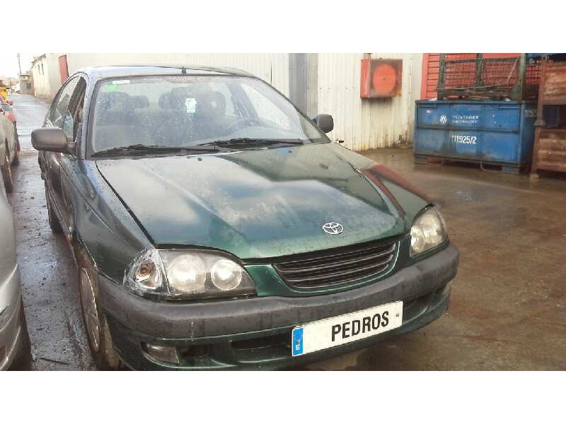toyota avensis berlina (t 22) del año 1998