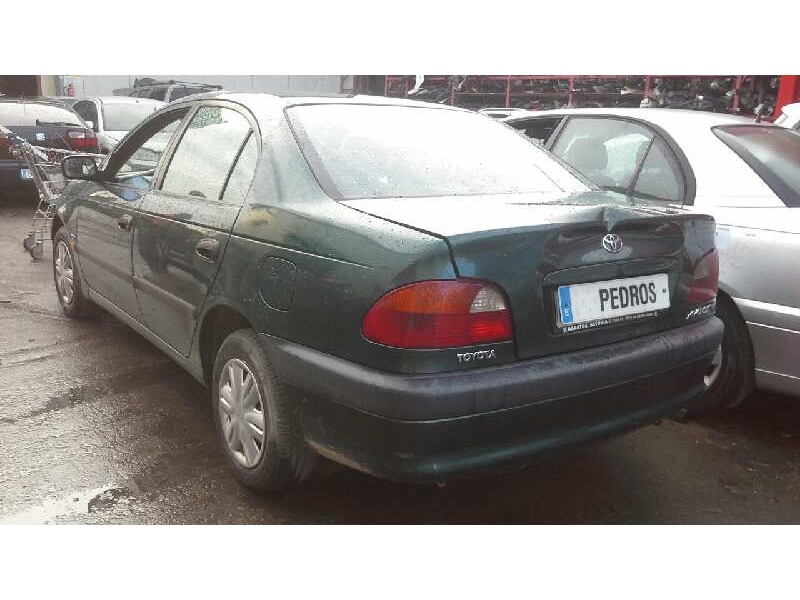 toyota avensis berlina (t 22) del año 1998