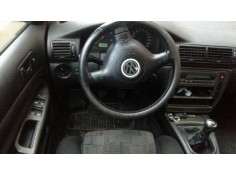 volkswagen passat variant (3b5) del año 2000 2