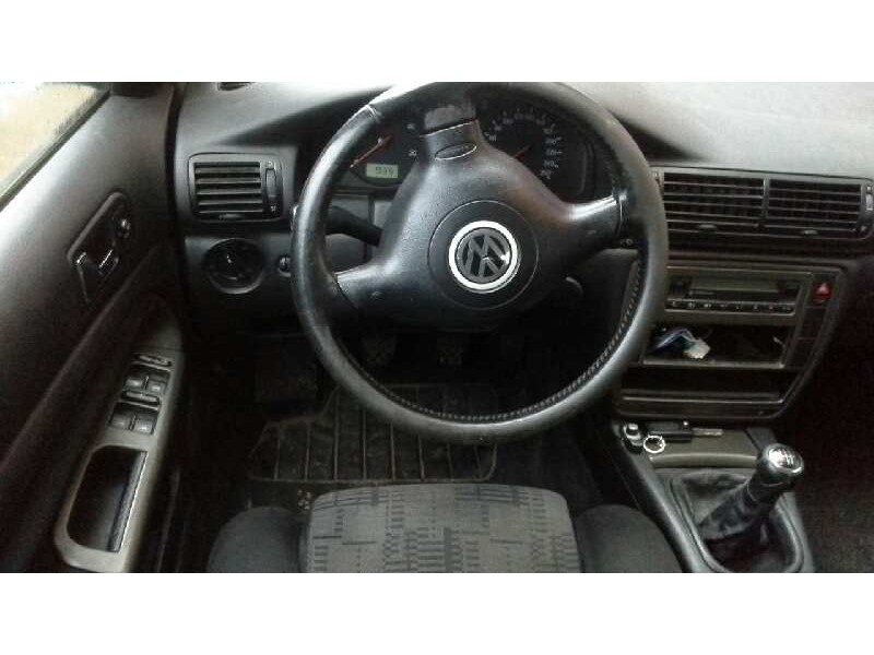 volkswagen passat variant (3b5) del año 2000