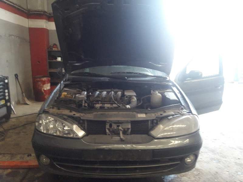 renault megane i fase 2 berlina (ba0) del año 1999